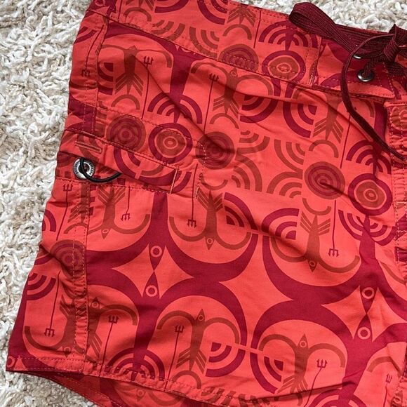 Patagonia Woman Board Shorts Hiking Geometric Print Burnt Orange Sz 6 - Picture 2 of 13